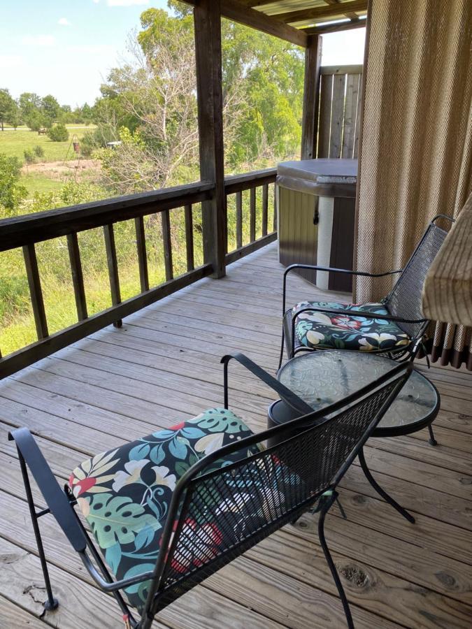 City On A Hill At Spring Creek Fredericksburg Bagian luar foto